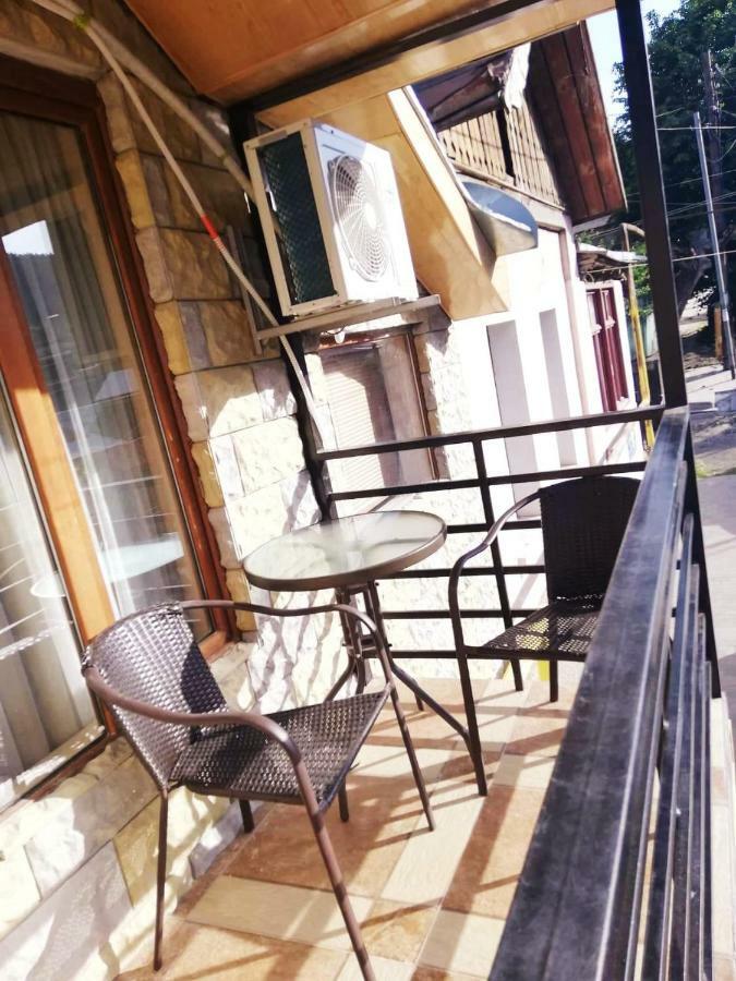 Hôtel Shera à Bordjomi Extérieur photo