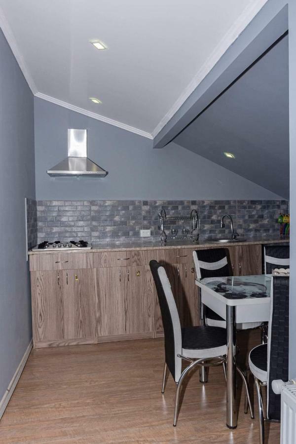 Hôtel Shera à Bordjomi Extérieur photo
